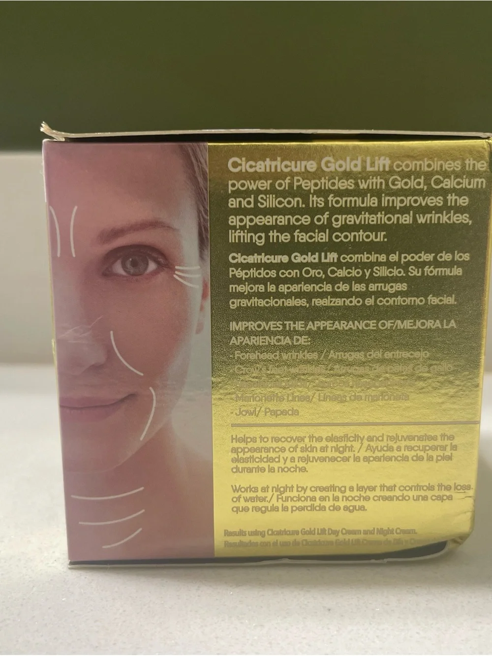 Cicatricure gold lift